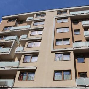 maple tree Budget Apartments Budapest