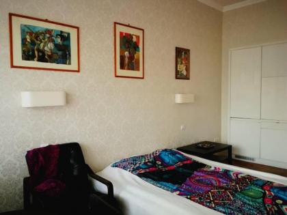 Danube apartment - image 11