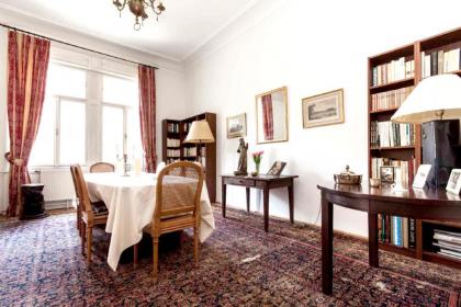 Apartment with 3 bedrooms in Budapest with wonderful city view terrace and WiFi - image 8