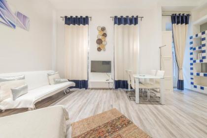 ATLANTA apartment is in the heart of Budapest - image 13