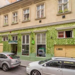 Central Green Hotel