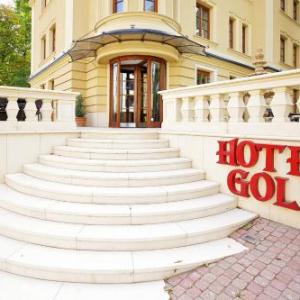 Gold Hotel & Apartments