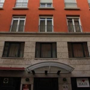 Raday Central Apartment