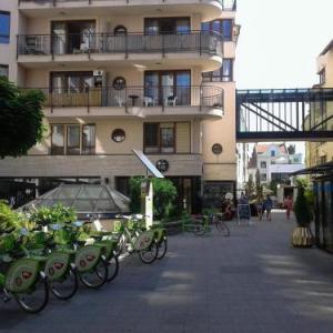 Gozsdu Spacious Apartment