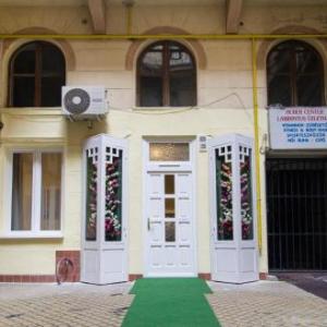 Authentic Grand Boulevard