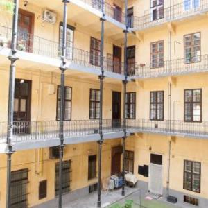 Carolyn apartman in the old City
