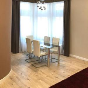 Gozsdu Glamour Apartment