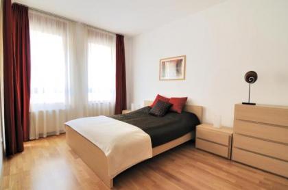 Leda Apartments - image 1