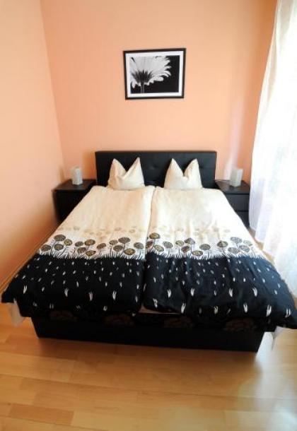 Leda Apartments - image 11