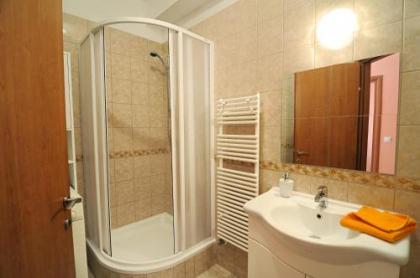 Leda Apartments - image 12