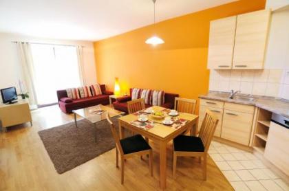 Leda Apartments - image 7