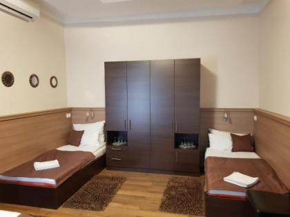 Central Hotel 21 and Apartments - image 14