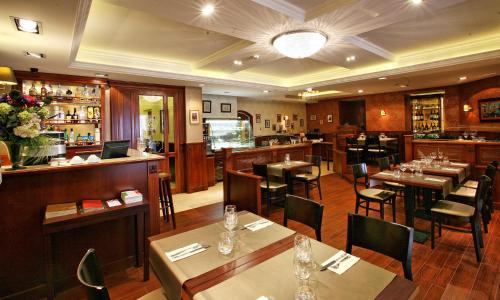Gold Hotel Budapest - image 5