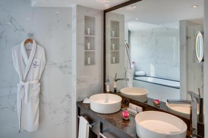 Kempinski Hotel Corvinus Budapest - image 17