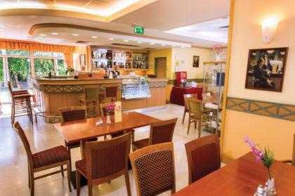 Danubius Hotel Arena - image 11