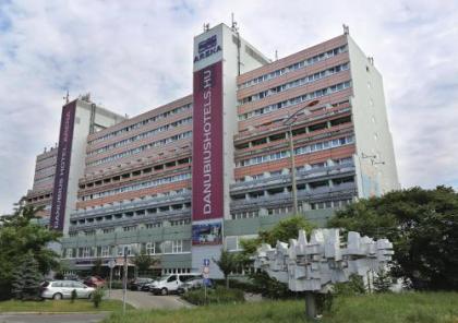 Danubius Hotel Arena - image 3