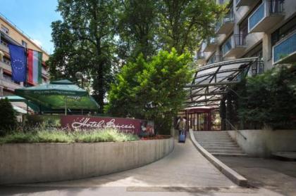 Benczur Hotel - image 4