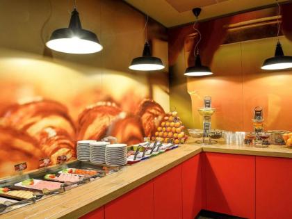 Ibis Budapest City - image 17