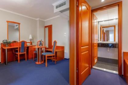 Szőnyi Garden Hotel Pest - image 13