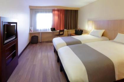 Ibis Budapest Heroes Square - image 10