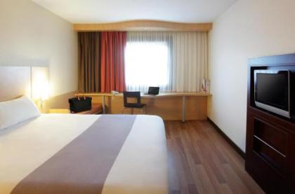 Ibis Budapest Heroes Square - image 17