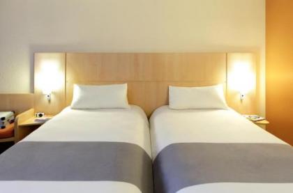 Ibis Budapest Heroes Square - image 18