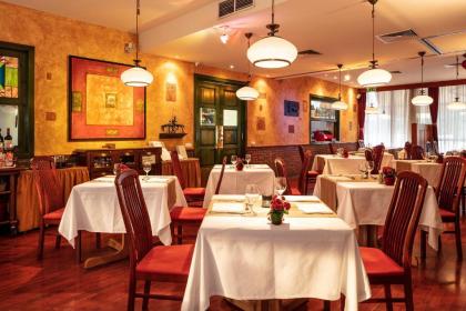 Hotel Charles - image 13