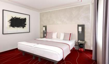 art'otel budapest by park plaza - image 2