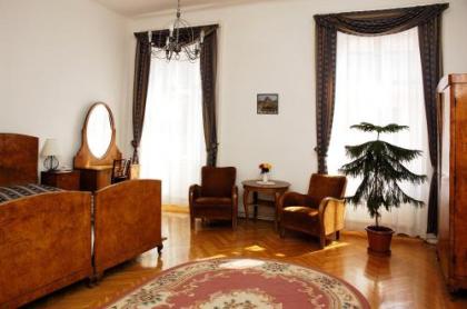 Inn Side Hotel Kalvin House - image 1