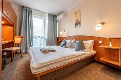 Korona Panzió Budapest - image 1