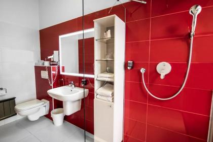 Rubin Wellness&Conference Hotel - image 14