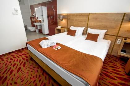 Rubin Wellness&Conference Hotel - image 16