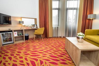 Rubin Wellness&Conference Hotel - image 18
