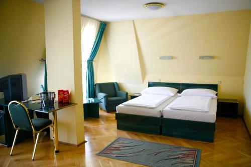 Hotel Bara Budapest - main image