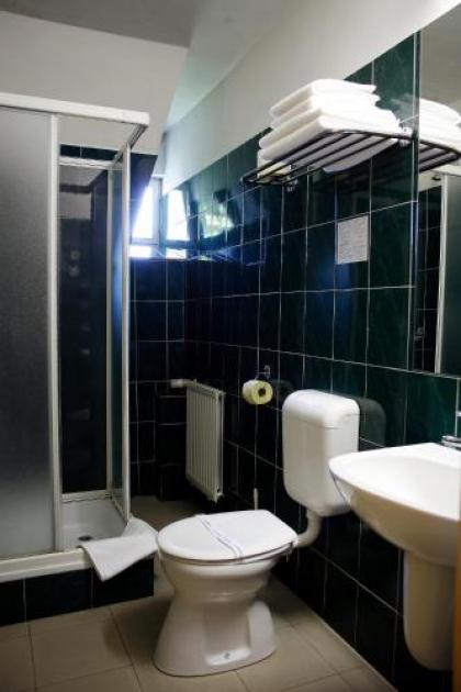 Hotel Bara Budapest - image 5