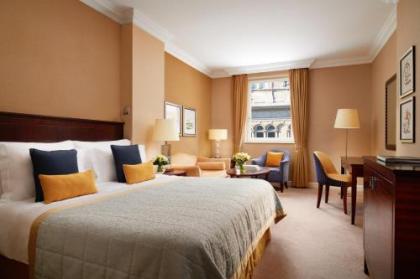 Corinthia Budapest - image 2