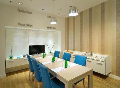 Atrium Fashion Hotel - image 11