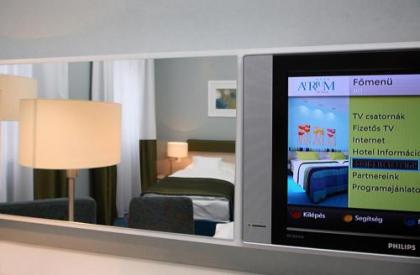 Atrium Fashion Hotel - image 12