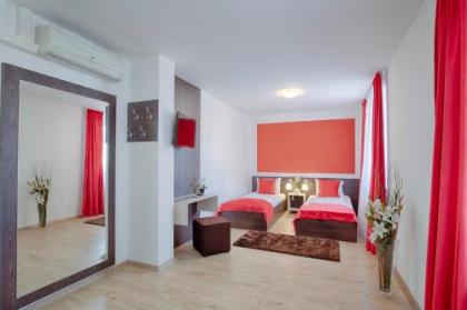 Triple M Hotel - image 12