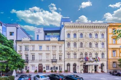 Hotel President - image 1