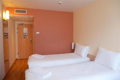 Ibis Budapest Centrum - image 13