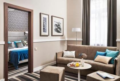 Hotel Central Basilica - image 10