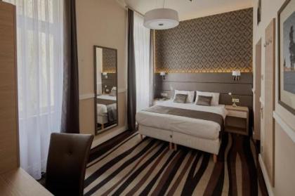 Hotel Central Basilica - image 12