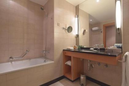 Westend Hotel Budapest - image 13
