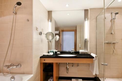 Westend Hotel Budapest - image 3