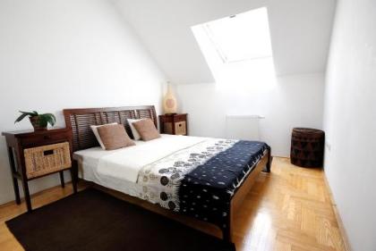 King Apartments - image 2