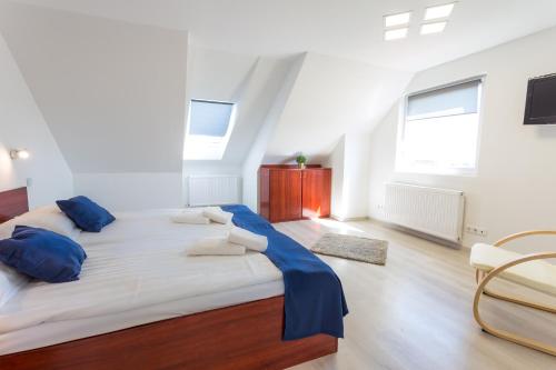 Classic Hotel - image 6