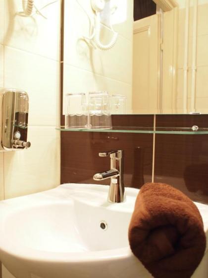 Budapest Suites - image 10