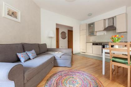Town Hall Apartments - image 15