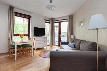 Town Hall Apartments - image 16
